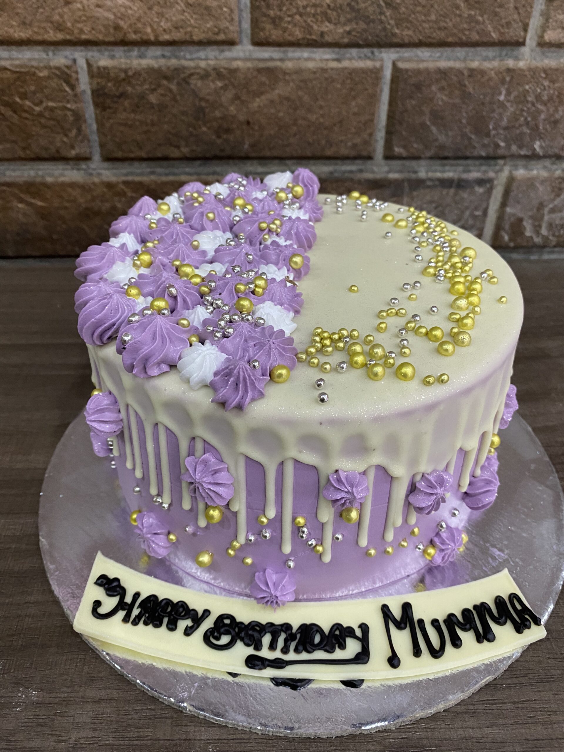 Fault Line Photo Cake for Mom's birthday in 2023 | Birthday drip cake,  Creative birthday cakes, Wedding cake designs simple