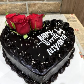 Half Kg Rosy Chocolate Cake