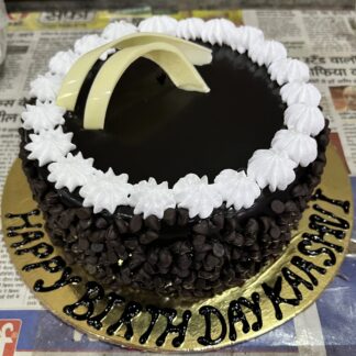 Half Kg Eggless Chocochips Cake
