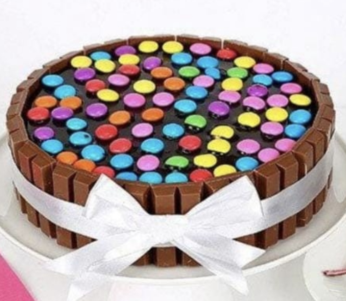 Buy/Send Hearty Choco Kitkat Cake 1 Kg Eggless Online- FNP