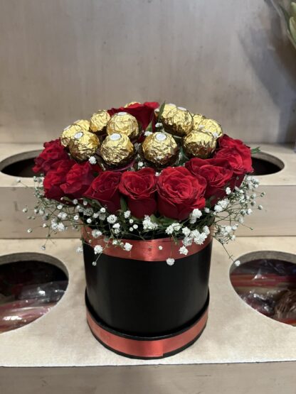 Rochers n Roses Arrangement