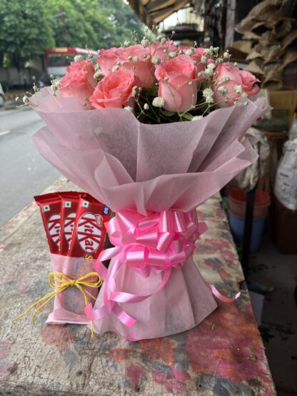 Pink Roses & Kit-kat Combo