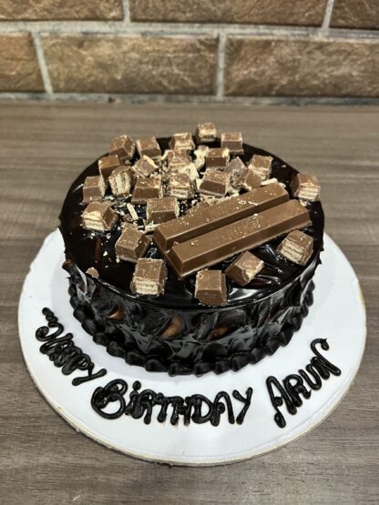 kitkat choco cake