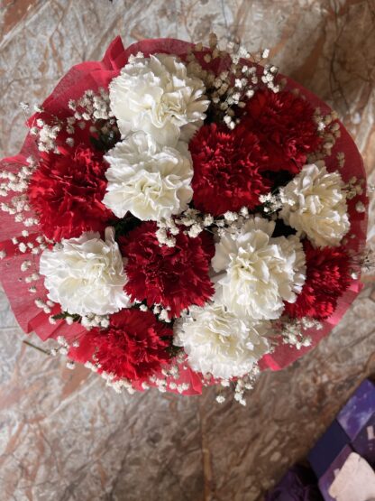 Red n White Carnations Bouquet - Image 2