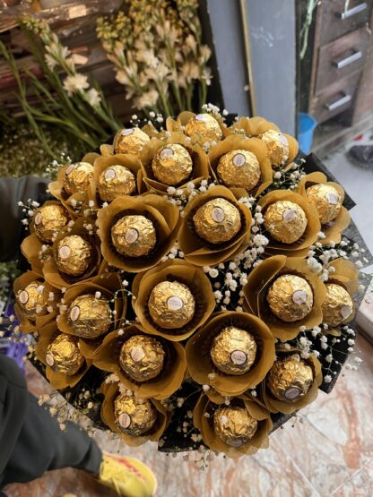 Black & Golden Beauty Bouquet - Image 2