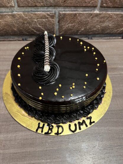 Chocolaty Golden Balls Cake - Image 2