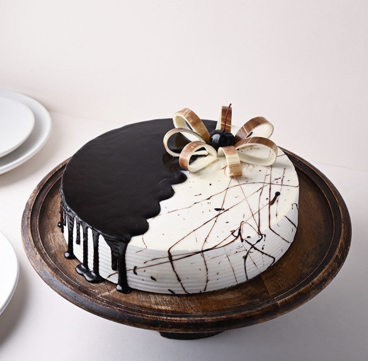 How to Make Chocolate Vanilla Cake: 9 Steps (with Pictures)