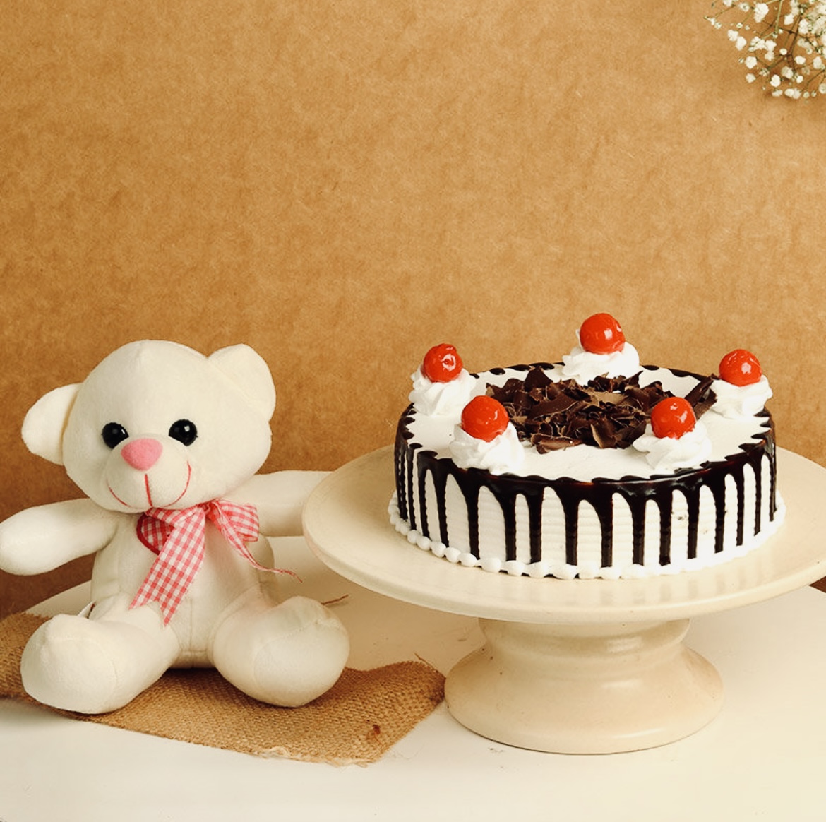 Teddy Cake Online Delivery Kolkata | Valentine Memorable Love in Kolkata