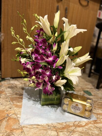 Orchids & Lillies Charm With Rochers