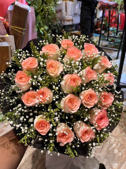 Dashing Pink Roses Bouquet - Image 2