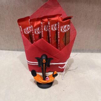 Kitkat n Ganesh Ji Idol