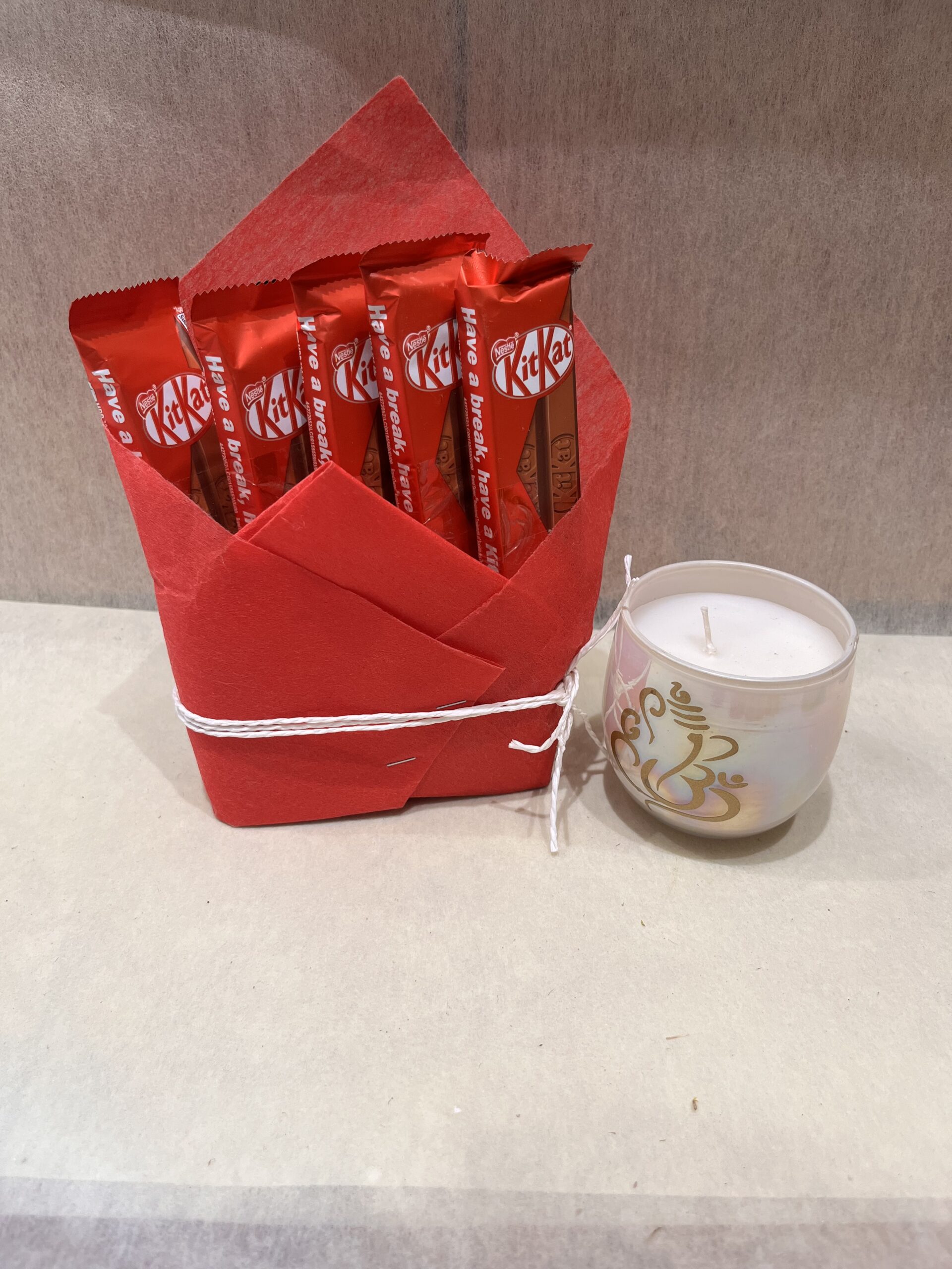 NESTLE Kit Kat Chocolates & Milk Toffy Gift Hamper Bars Price in India -  Buy NESTLE Kit Kat Chocolates & Milk Toffy Gift Hamper Bars online at  Flipkart.com