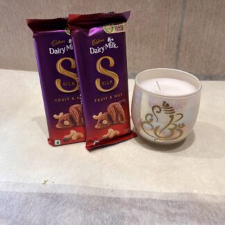 2 Silk With Holographic Candle