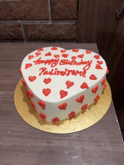 Half Kg heart shape Pineapple Cake