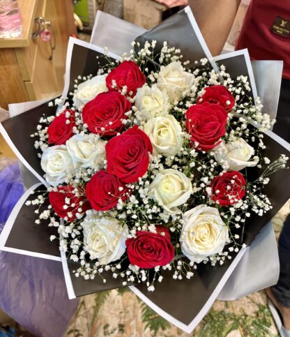 Luxury White n Red Roses Bouquet