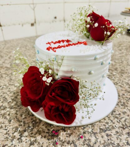 Butterscotch Rosy Cake-1 Kg