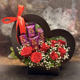 Hearty Roses N Chocolate Combo