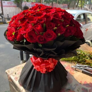 100 Pure Red Roses