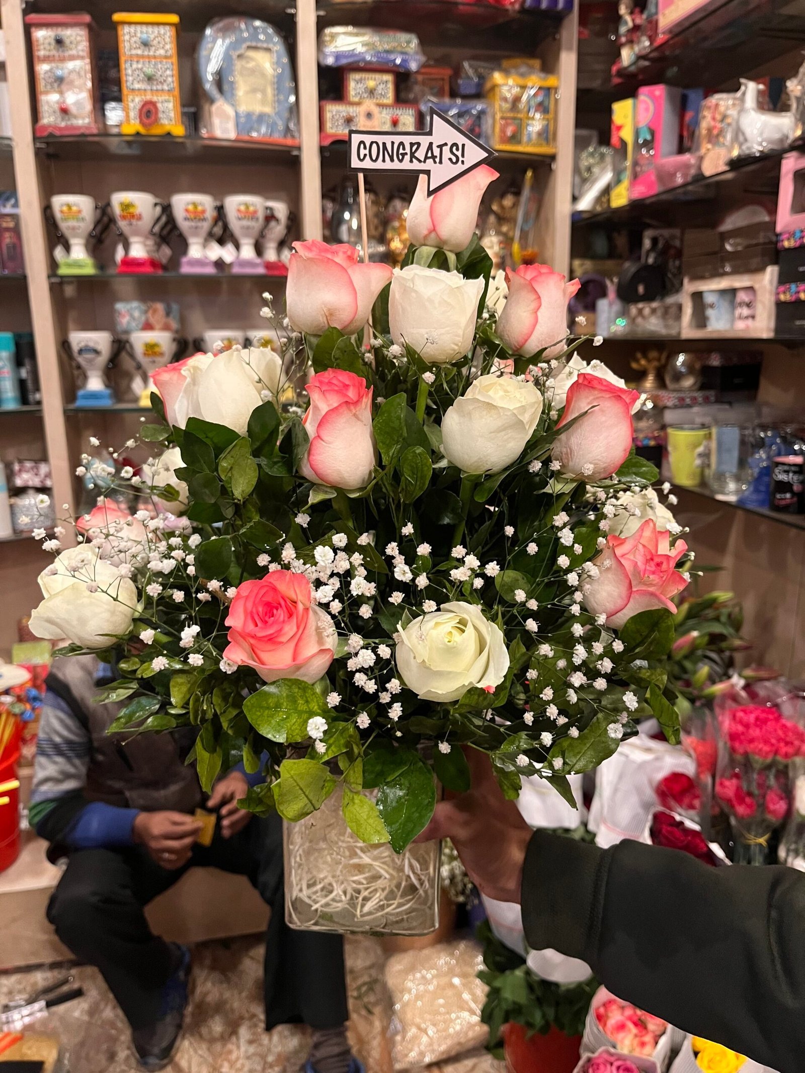 Mix Roses Vase Arrangement