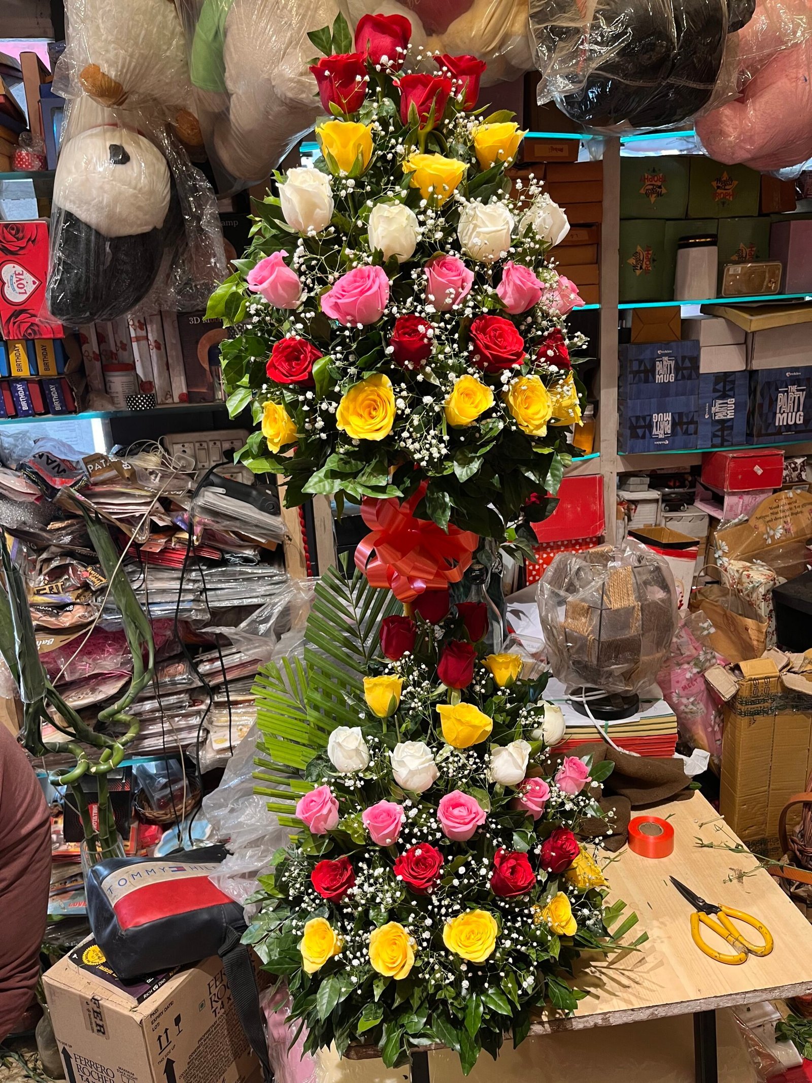 Mix Roses Arrangement