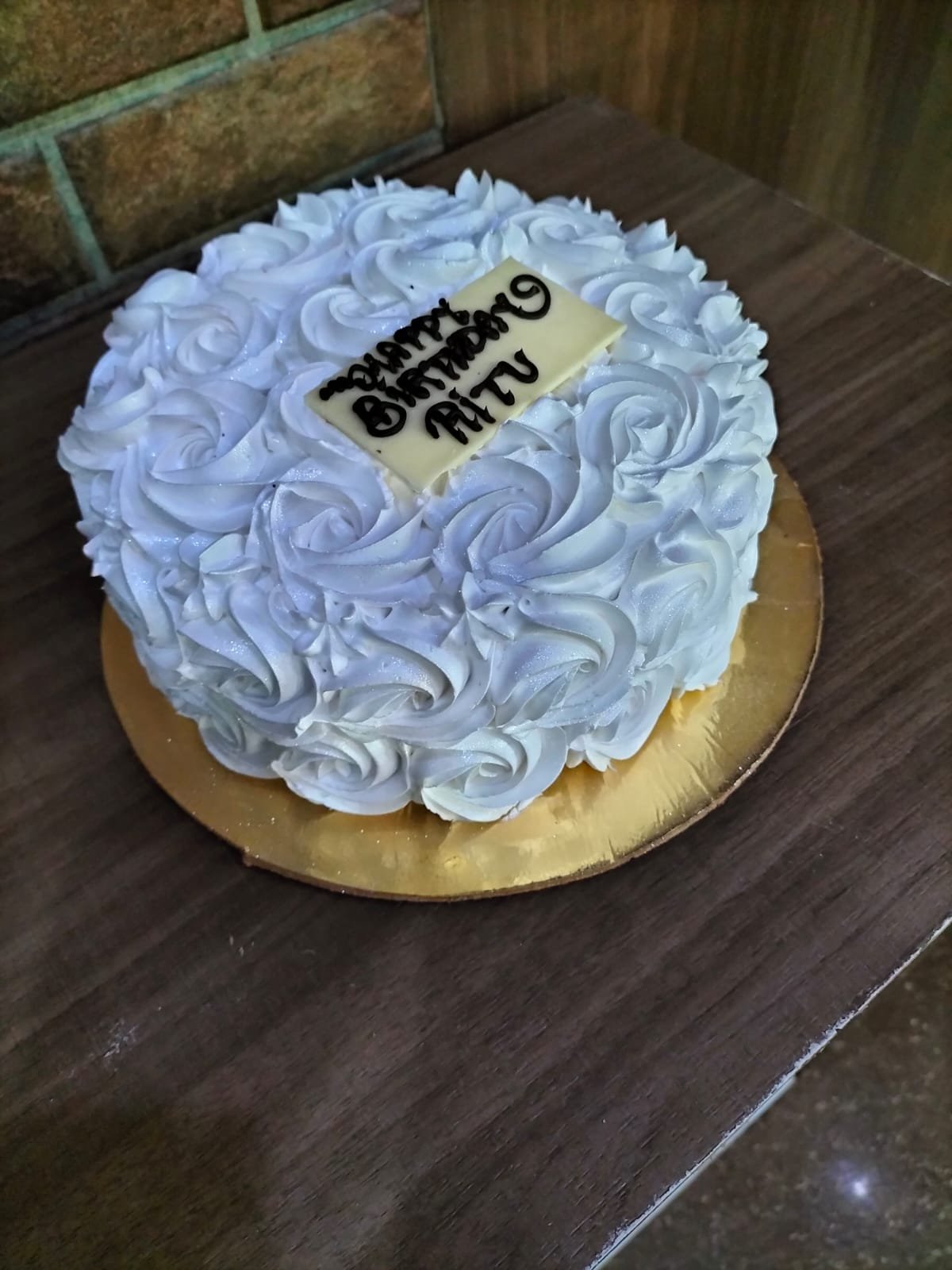 1 Kg Vanilla Cake - Image 2