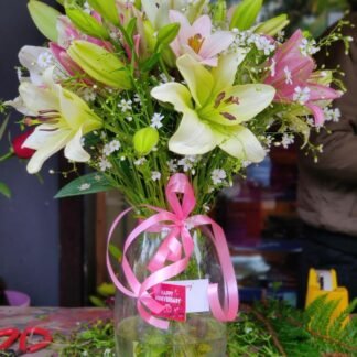 Mix Asiatic Lilly Vase