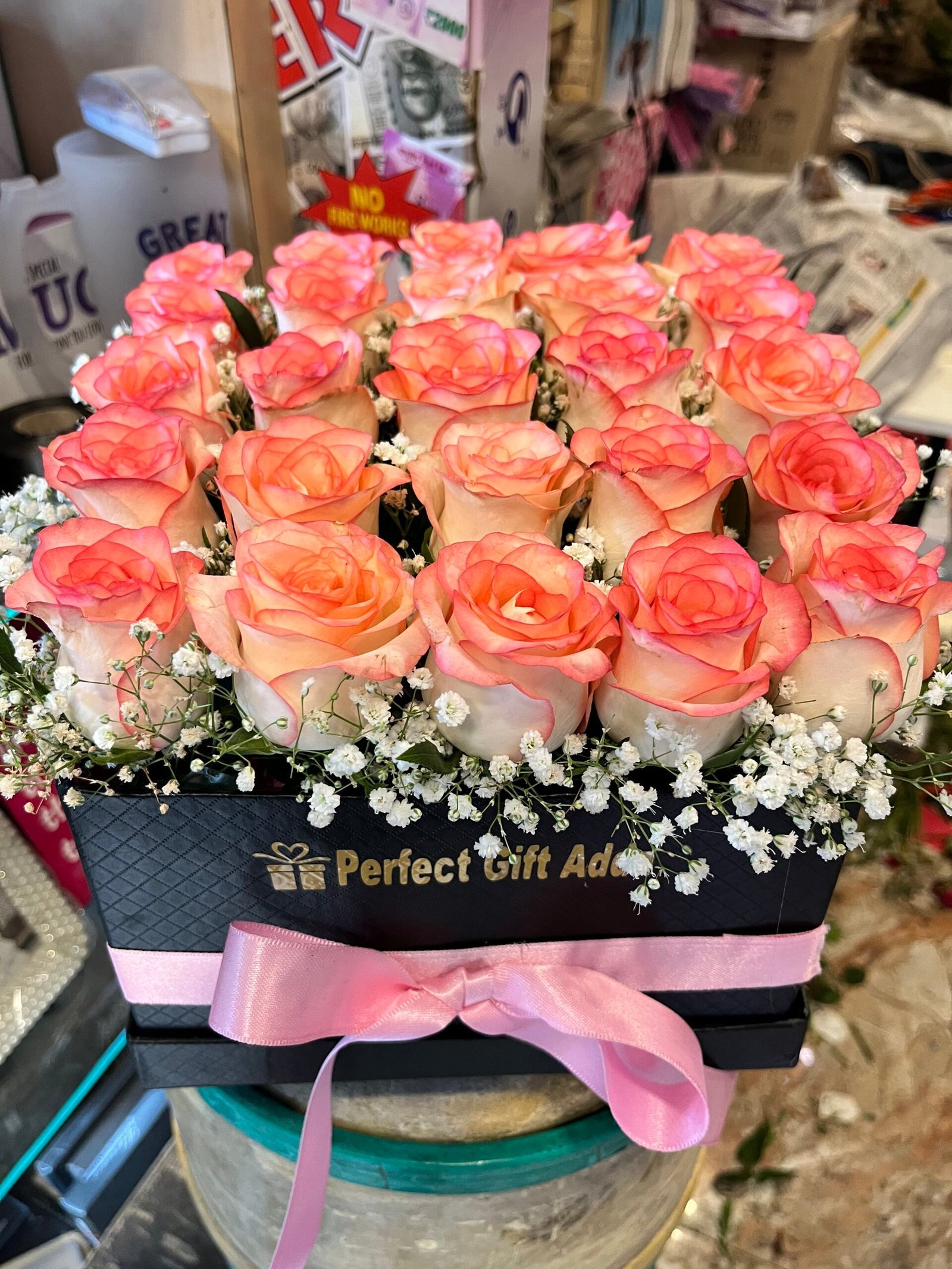Jumelia Pink Roses Box