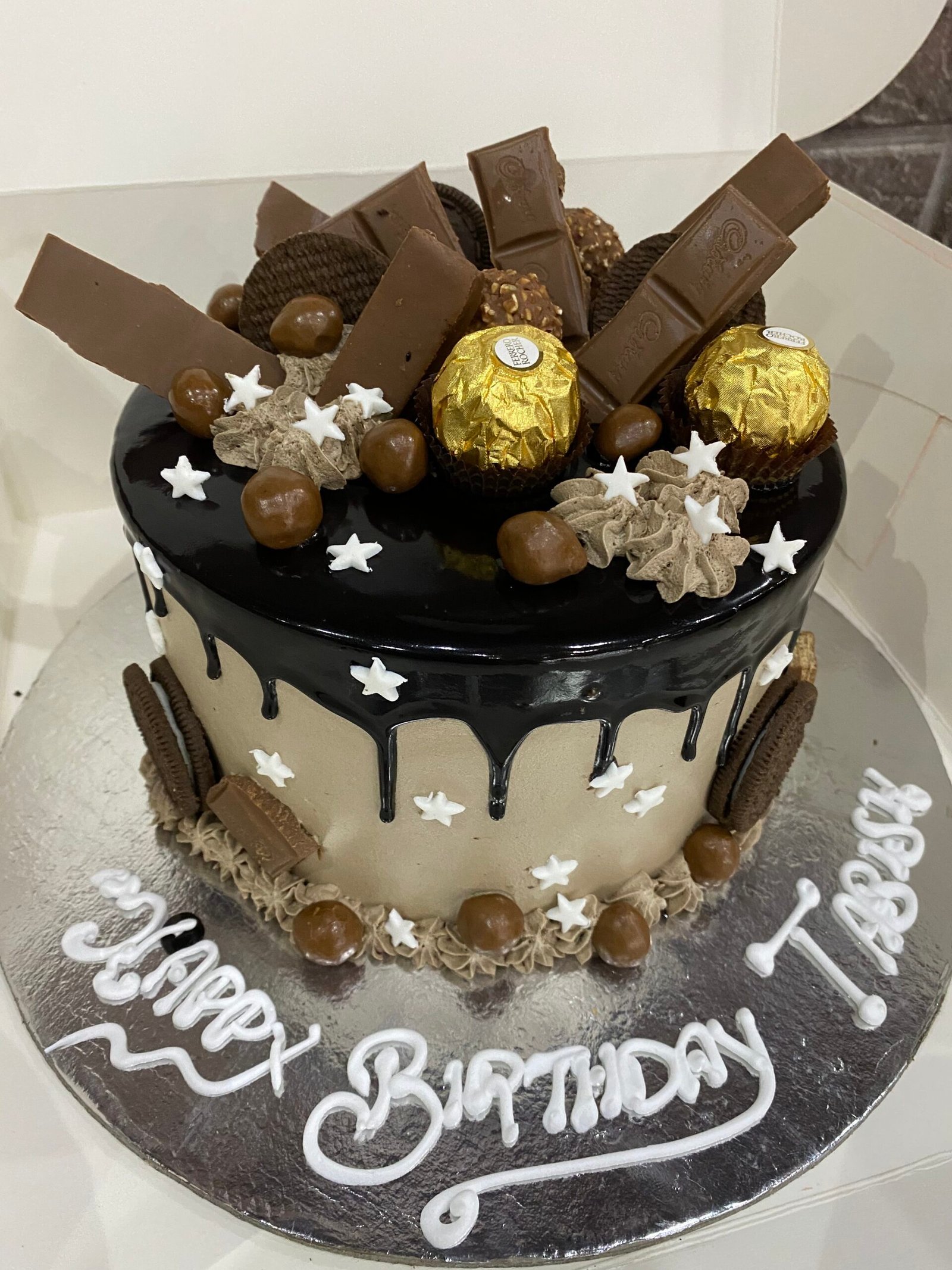 1 kg Fully Chocolate Loaded Cake