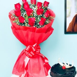 Red Roses n Chocolate Cake
