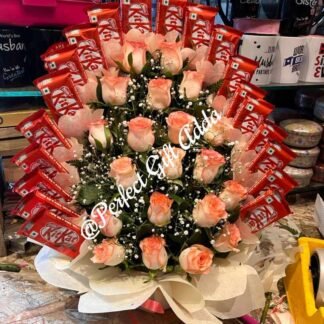 Kitkat n Roses Basket Arrangement