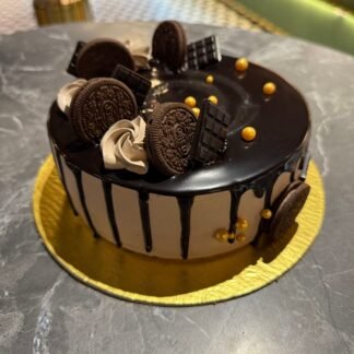 Chocolaty Oreo Topping Cake-600gms