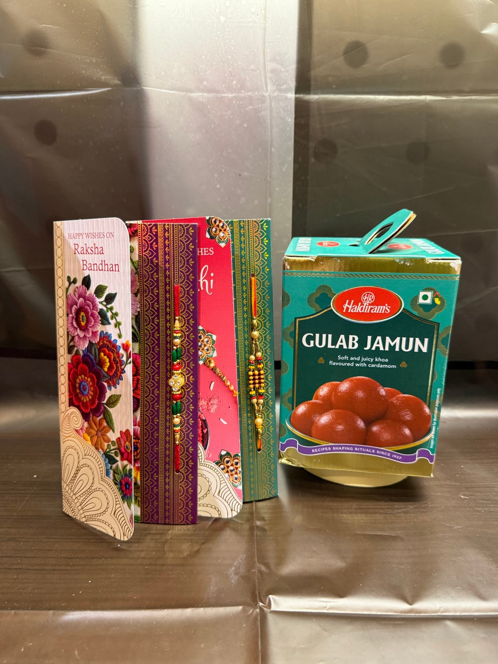 Rakhi Set With Sweet Box