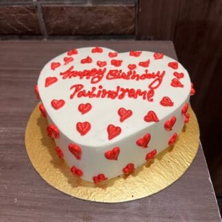 Half Kg heart shape Pineapple Cake