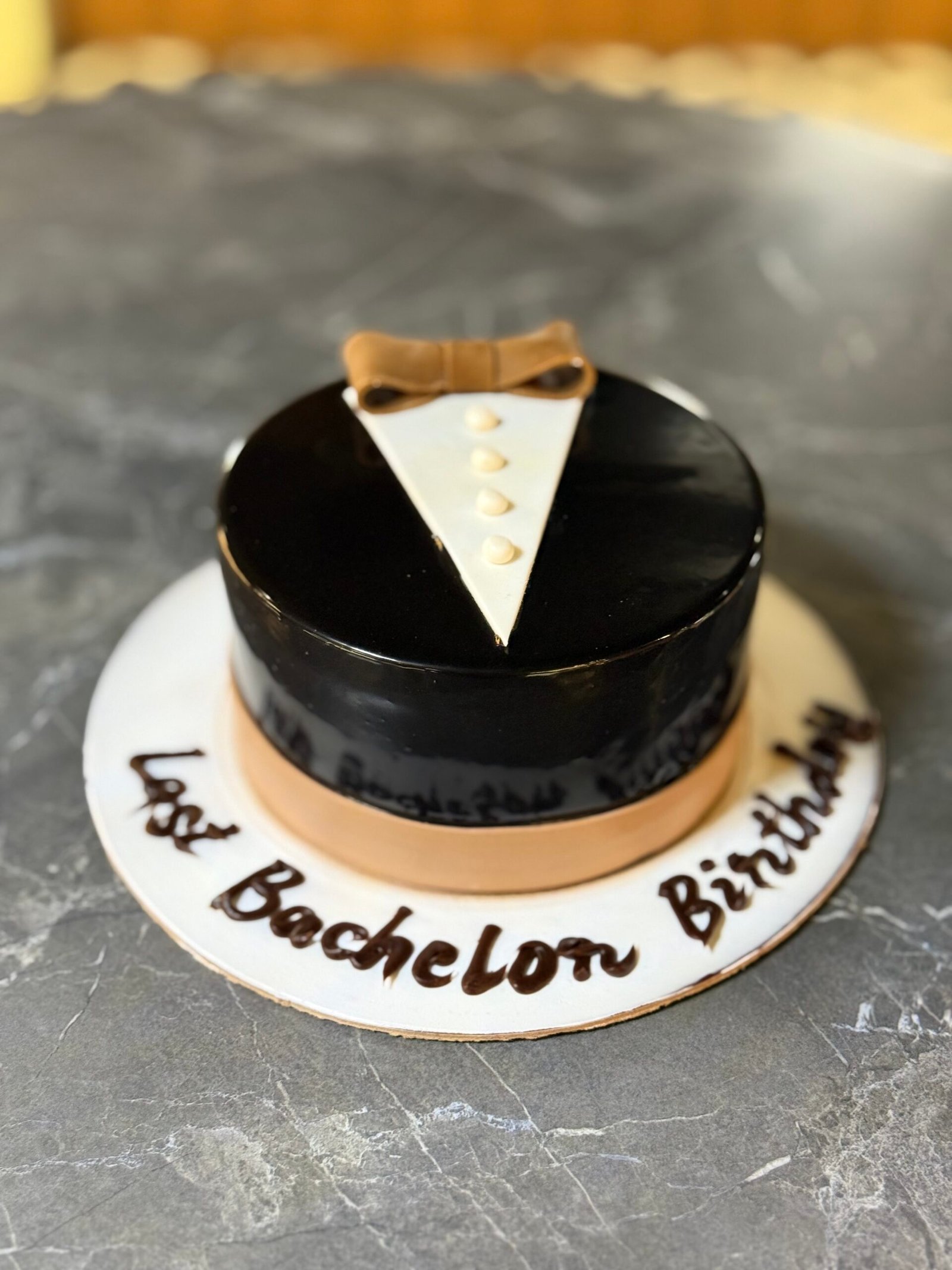 Chocolate Gentleman Cake-Half Kg