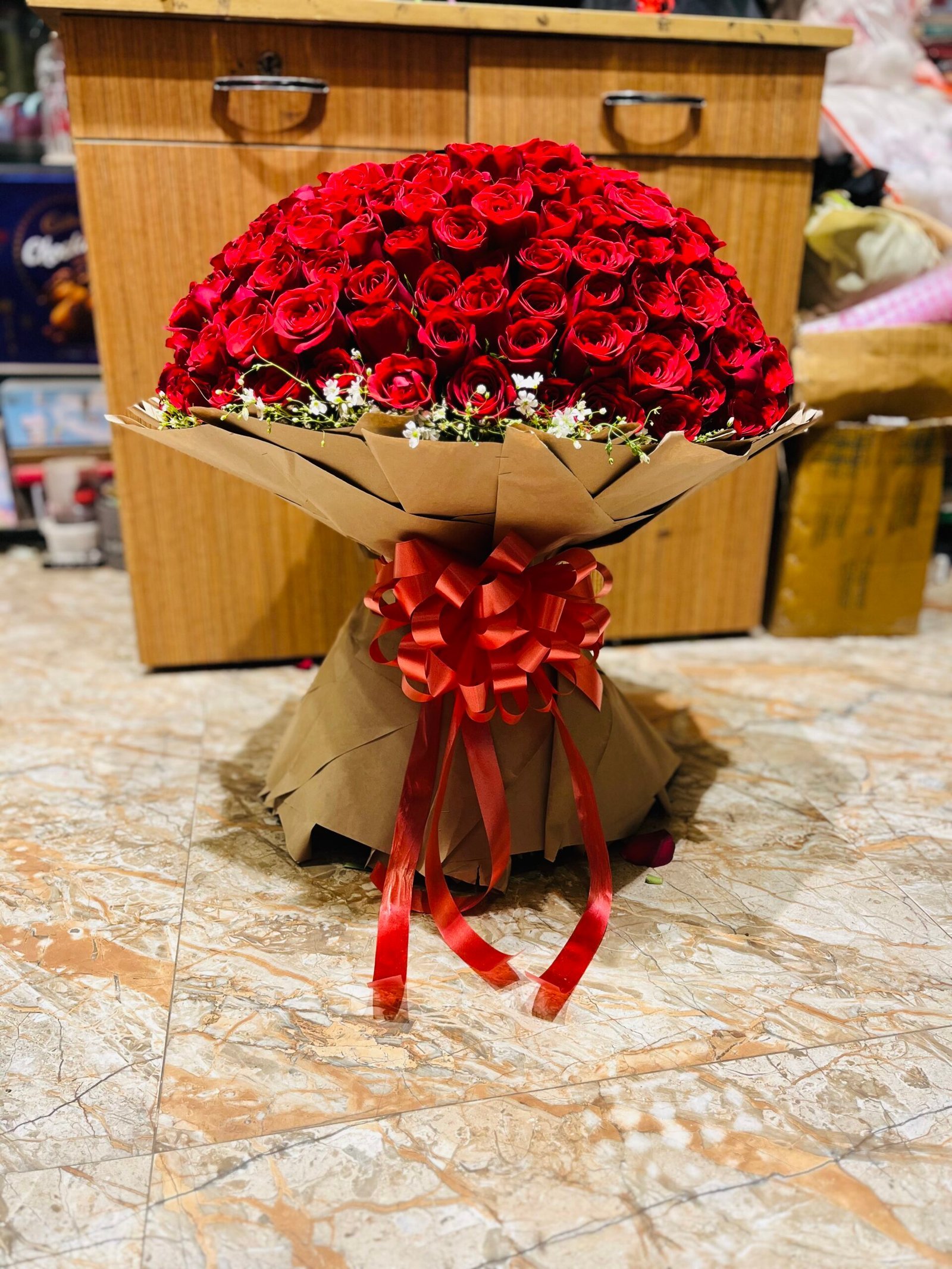Love 200 Red Roses Beautifully Bunch