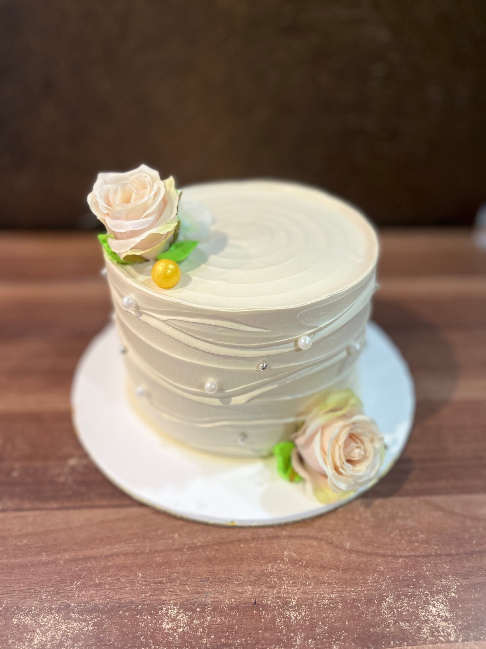 Golden Theme Cake-1 Kg