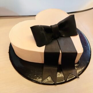 Heart Shape Wow Chocolate Cake-1 Kg