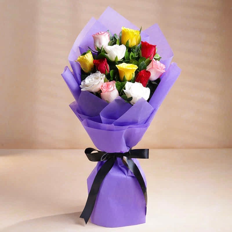 Mixed Roses Romantic Flower Bunch