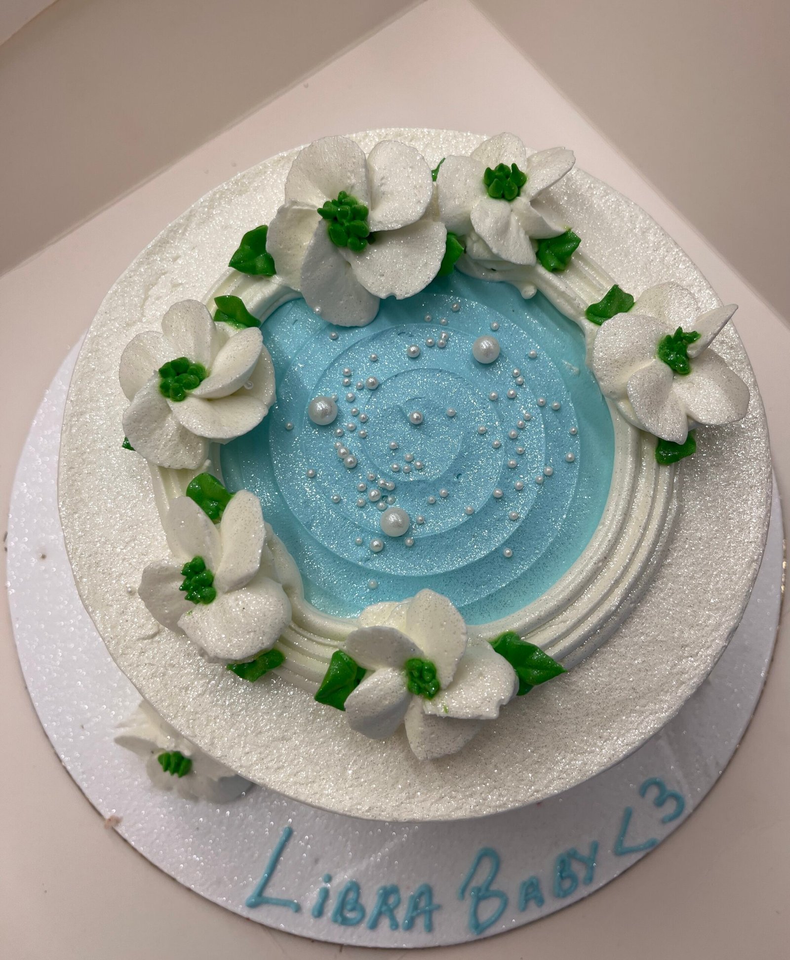 Luxe Celebrations Vanilla Cake-1 Kg - Image 2