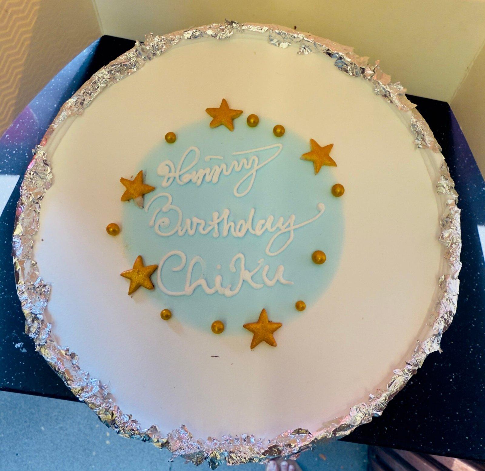 Two-shades Chocolate Birthday Cake-Half Kg - Image 2