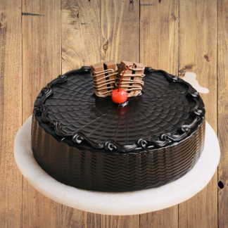 Kitkat Topping Chocolate Cake
